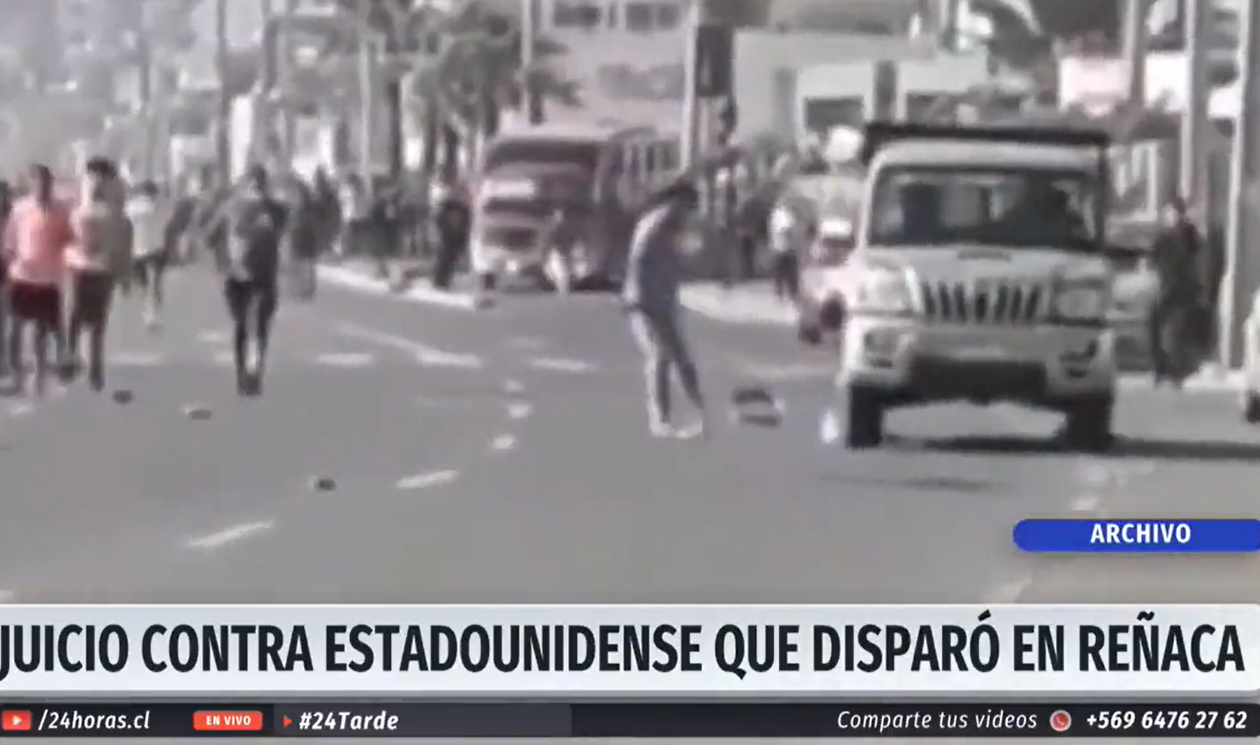Piedras cubren la calle mientras simios lanzan rocas asaltan a John Cobin y uno rompe ventana del pasajero Reñaca 10 nov 2019 thumbnail